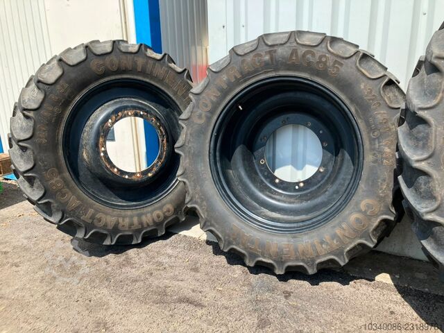 Continental New Holland NH T7.270, Pflegeräder, 320/90R32, 340/85R48, Spur 2,25 m Continental New Holland NH T7.270, Pflegeräder, 320/