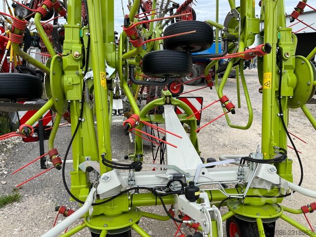 CLAAS VOLTO 1100, Vorgewendeaushebung CLAAS VOLTO 1100, Vorgewendeaushebung