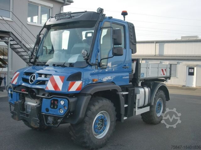 Dreiseitenkipper LKW Mercedes-Benz Unimog U 423