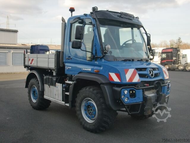 Dreiseitenkipper LKW Mercedes-Benz Unimog U 423