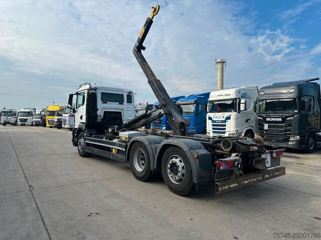 Abrollkipper MAN TGS 26.470 * HYVA * ACC * LENK-LIFT * 6X2 * TÜV