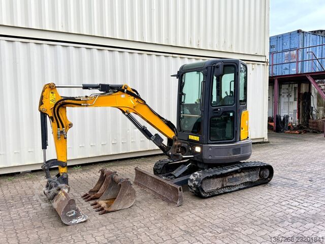 Minibagger BOBCAT E26 / 2017 BJ / 3 x Löffel