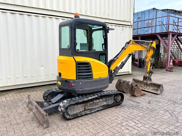 Minibagger BOBCAT E26 / 2017 BJ / 3 x Löffel