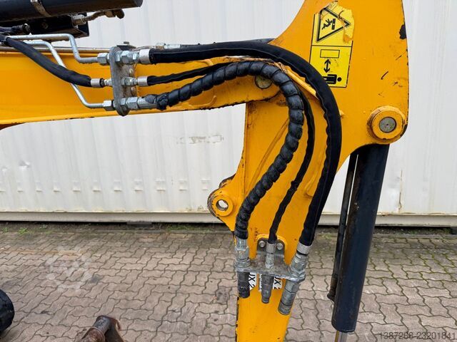Minibagger BOBCAT E26 / 2017 BJ / 3 x Löffel