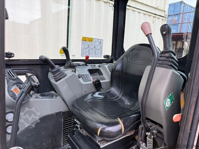 Minibagger BOBCAT E26 / 2017 BJ / 3 x Löffel