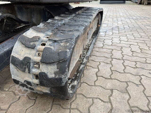 Minibagger BOBCAT E26 / 2017 BJ / 3 x Löffel
