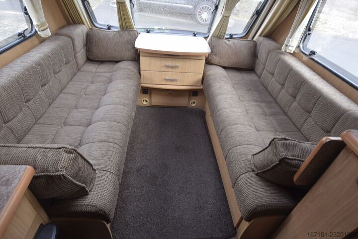Wohnwagen  Elddis Odyssey 462 mit Mover und Vorzelt