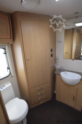 Wohnwagen  Elddis Odyssey 462 mit Mover und Vorzelt