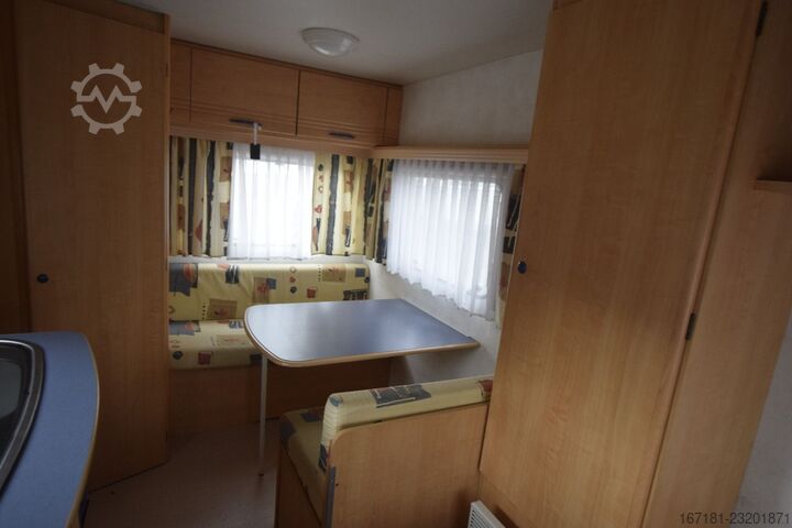 Wohnwagen CARAVELAIR Antares 390 mit Vorzelt