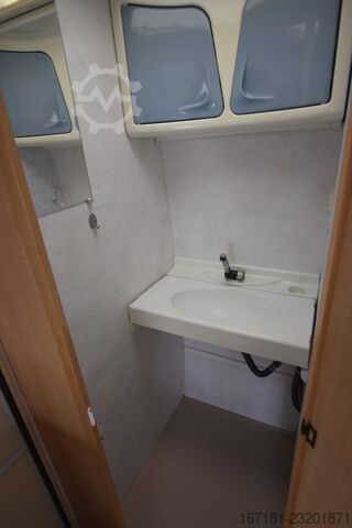 Wohnwagen CARAVELAIR Antares 390 mit Vorzelt