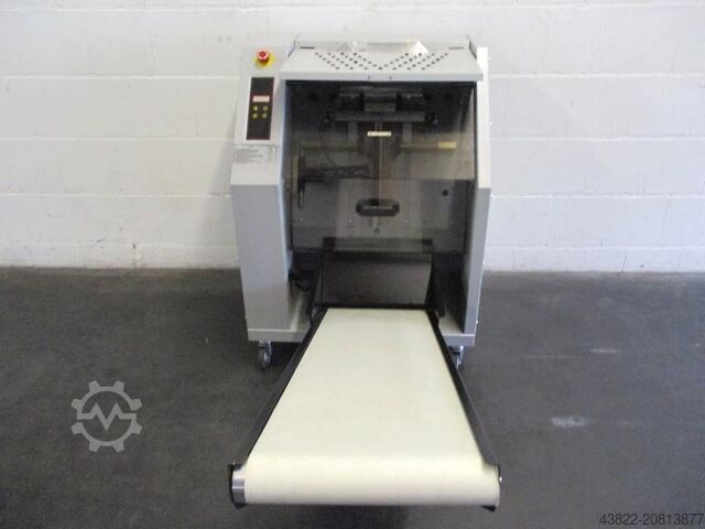 Folienverpackungsmaschine mit Förderband Minipack-Torre Mailbag