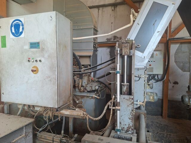 2x Brikettierpresse MALISZ RB440 mit Einfülltrichter Malisz RB440
