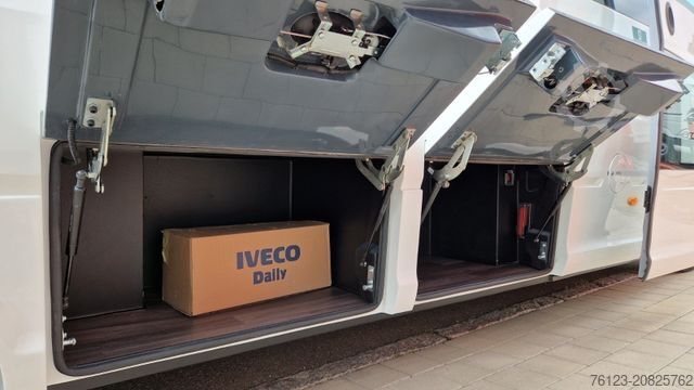 Kleinbus IVECO Daily 70 Vorlauffahrzeug Ferqui Sunrise 2,5 m B