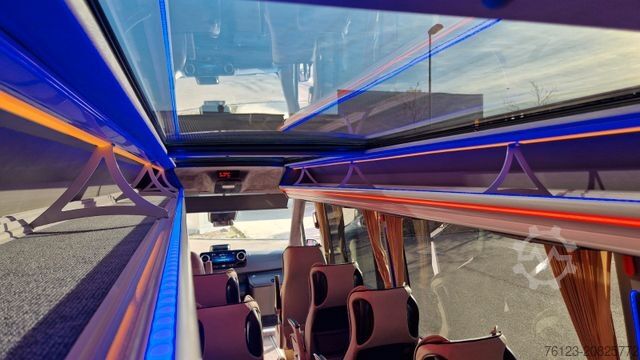 Kleinbus MERCEDES-BENZ 519 und 517 Glasdach XXL 20 Sitze Stock