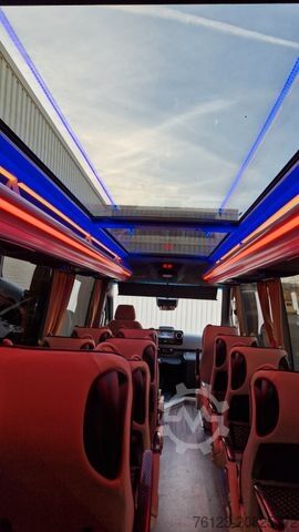 Kleinbus MERCEDES-BENZ 519 und 517 Glasdach XXL 20 Sitze Stock