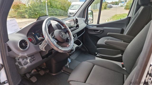 Kleinbus MERCEDES-BENZ Sprinter Lord Light 22 Sitzer 5 x Lagerfahrzeug