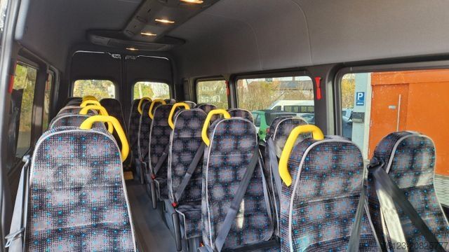 Kleinbus MERCEDES-BENZ Sprinter Lord Light 22 Sitzer 5 x Lagerfahrzeug