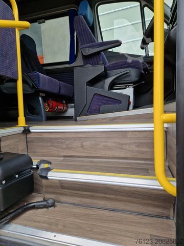 Kleinbus MERCEDES-BENZ 515 Sprinter 22 Schlafsessel Vorlauffahrzeug 2x