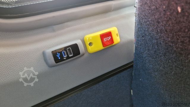 Kleinbus MERCEDES-BENZ 517 / 515 Frontniederflur mit Ada Systeme