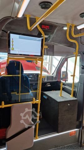 Kleinbus MERCEDES-BENZ 517 / 515 Frontniederflur mit Ada Systeme