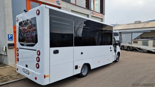 Kleinbus MERCEDES-BENZ 30 Sitzer Schul- Transferbus 519 Lagerfahrzeug