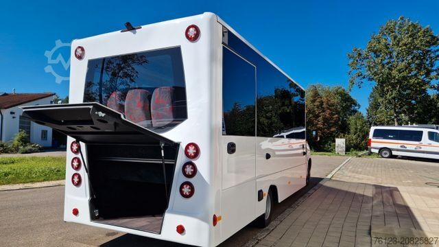 Kleinbus MERCEDES-BENZ 30 Sitzer Schul- Transferbus 519 Lagerfahrzeug