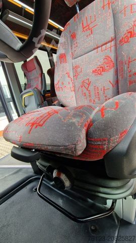 Kleinbus MERCEDES-BENZ 30 Sitzer Schul- Transferbus 519 Lagerfahrzeug