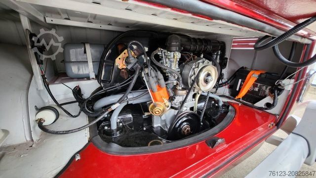 Kleinbus VOLKSWAGEN T 1 Samba mit Safarifenster