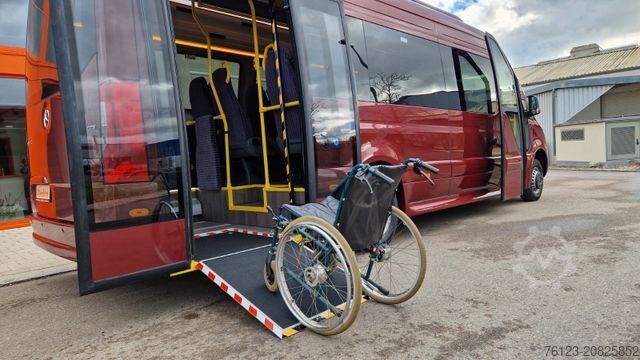 Kleinbus MERCEDES-BENZ Sprinter 517 Heckniederflur Vorlauffahrzeug
