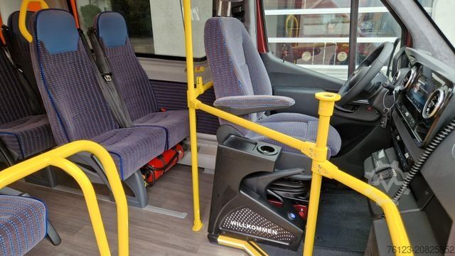 Kleinbus MERCEDES-BENZ Sprinter 517 Heckniederflur Vorlauffahrzeug