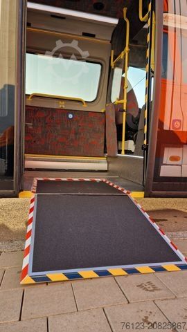 Stadtbus MERCEDES-BENZ 3 x Lagerfahrzeug Bürgerbus Niederflur 9 Sitze