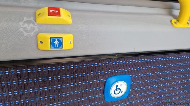 Stadtbus MERCEDES-BENZ 3 x Lagerfahrzeug Bürgerbus Niederflur 9 Sitze