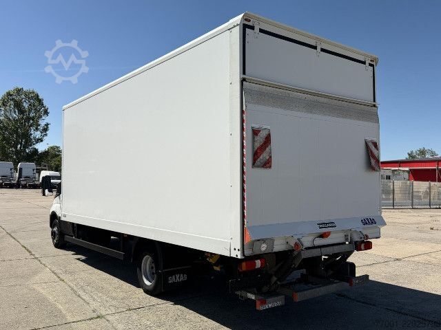 Transporter mit Koffer IVECO 70C18HA8/P