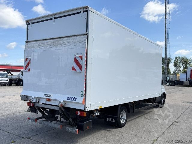 Transporter mit Koffer IVECO 70C18HA8/P