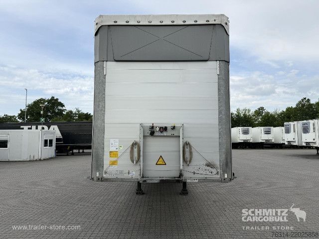 Auflieger mit Pritsche & Plane Schmitz Cargobull Curtainsider Mega Getränke