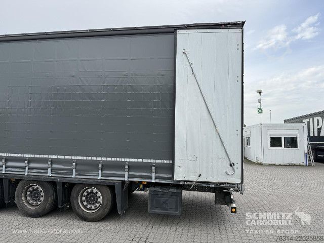Auflieger mit Pritsche & Plane Schmitz Cargobull Curtainsider Mega Getränke