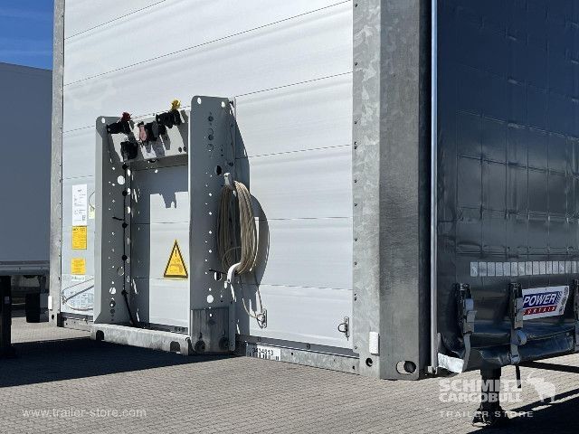 Auflieger mit Pritsche & Plane Schmitz Cargobull Curtainsider Mega Getränke