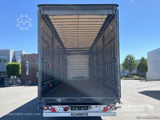 Auflieger mit Pritsche & Plane Schmitz Cargobull Curtainsider Mega Getränke