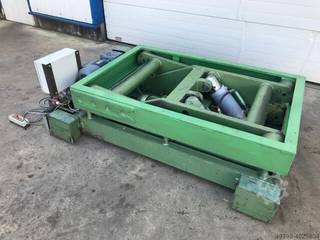 Hydr. scissor lift table TREPEL - L. A. VAN EIJLE & Co.