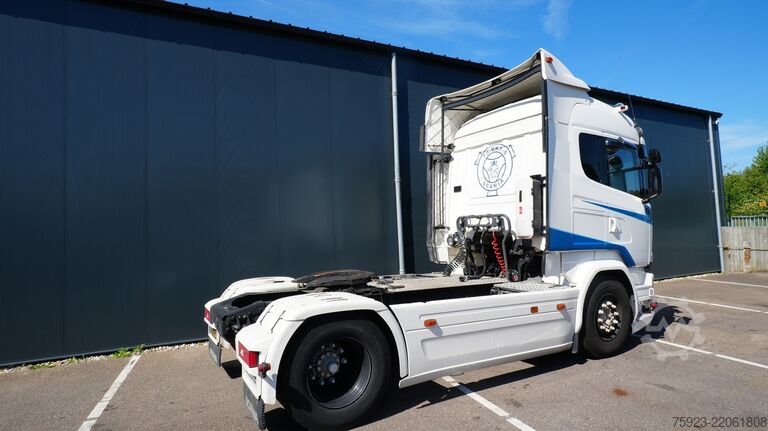 Standard-SZM Scania R 450 tractor unit damaged front