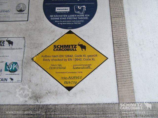 Auflieger mit Pritsche & Plane Schmitz Cargobull Curtainsider Standard Getränke