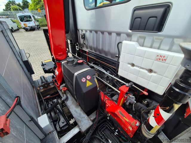 Box van Renault D 7.5 180 / AUTOMAT / HDS FASSI F32