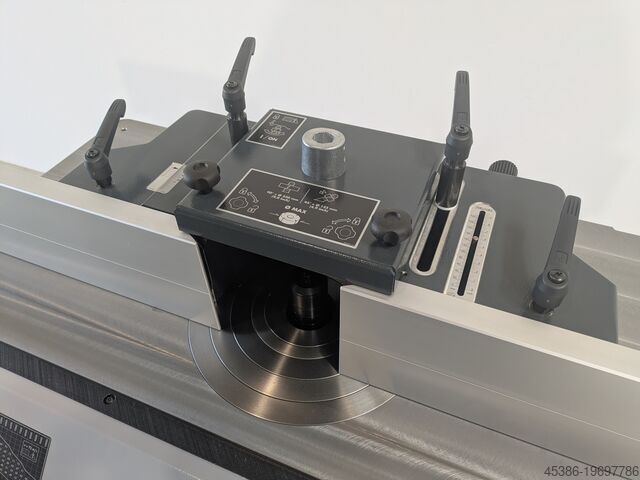 Swivel spindle milling machine Felder Fräsmaschine F-900 Z