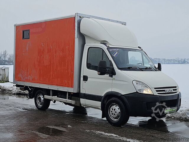 Koffer IVECO DAILY 35S10 Bakwagen Laadklep!