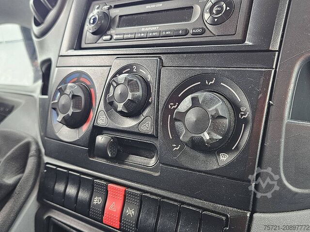 Koffer IVECO DAILY 35S10 Bakwagen Laadklep!