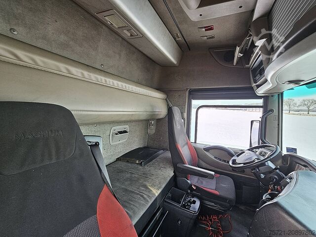 Standard-SZM RENAULT MAGNUM 440