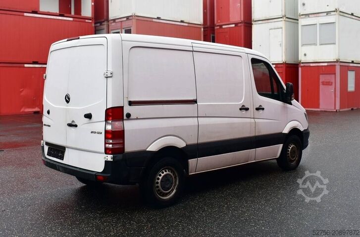 Koffer Mercedes-Benz Sprinter 213 CDi Kastenwagen, defekt