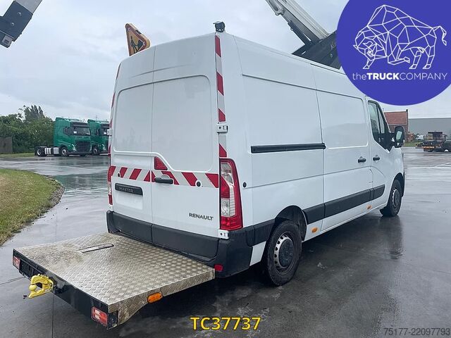 Lifting platform Renault Master 145.35 klubb