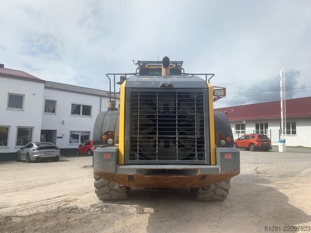 WHEEL LOADER Komatsu WA500-8