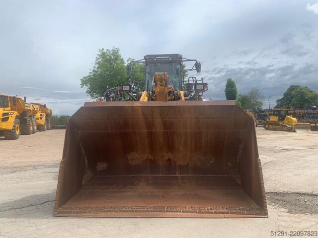 WHEEL LOADER Komatsu WA500-8